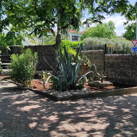 Skofije Ob Parenzani Apartamento