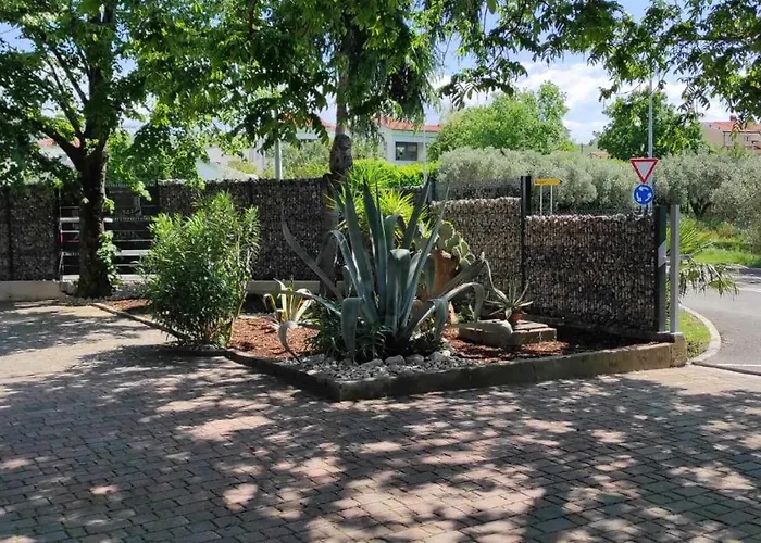 Skofije Ob Parenzani شقة